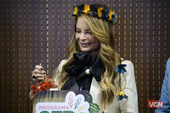Primeira-dama Virginia Mendes quer disputar uma vaga na AL/MT Virginia já teria informado ao governador Mauro Mendes que não abre mão de ser candidata a deputada estadual