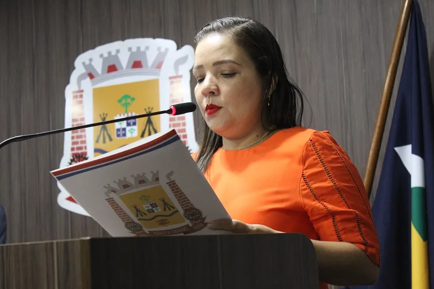 Lei que cria programa Cuida de Mim é sancionada em Várzea Grande A norma é de autoria da primeira vice-presidente da Mesa Diretora, a vereadora Gisele Aparecida de Barros – Gisa Barros (PSB).