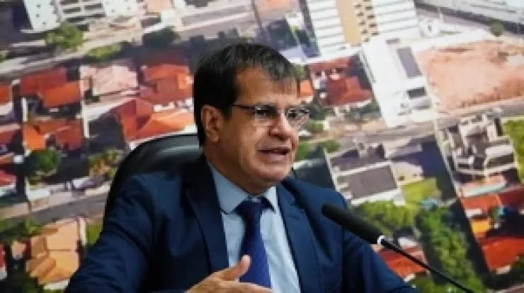 Projeto de Adevair Cabral concede gratuidade de estacionamento rotativo as pessoas com deficiência e idosos