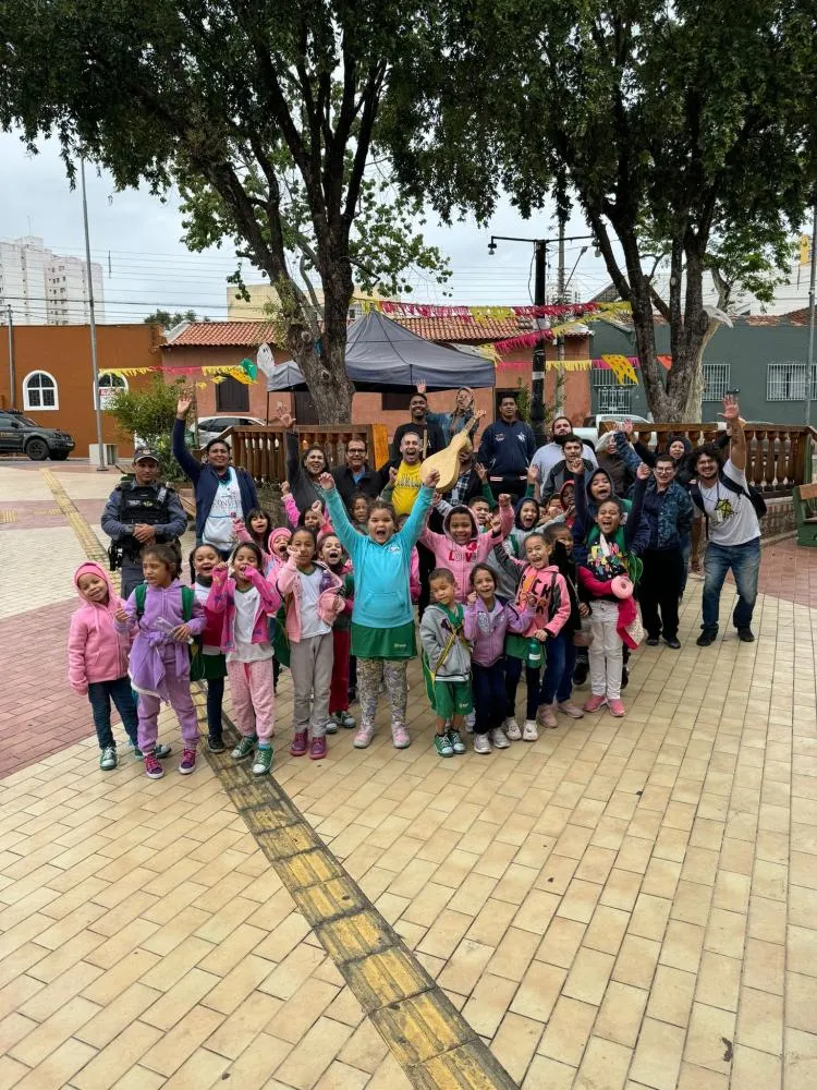 Projeto ‘Eu Candeeiro’ leva 54 crianças do Jardim Florianópolis ao Centro Histórico de Cuiabá