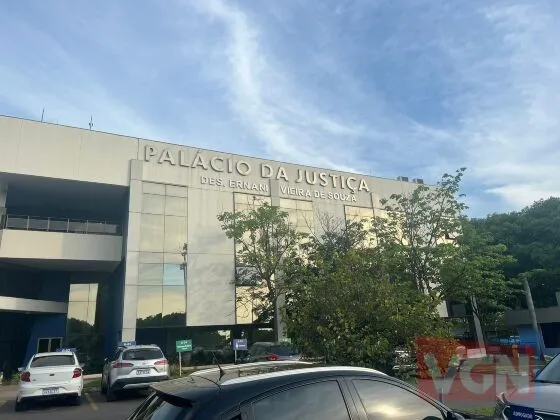 TJ terá que pagar R$ 22 milhões entre salários e benefícios retroativos para magistrados Magistrados ficaram afastados do Judiciário por 12 anos por suposto envolvimento em esquema de corrupção