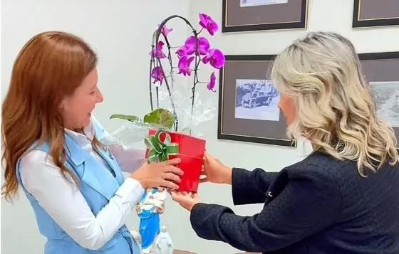 Vereadores de VG à caça de cargos na gestão Rosy Prado entrega mimo à prefeita de VG