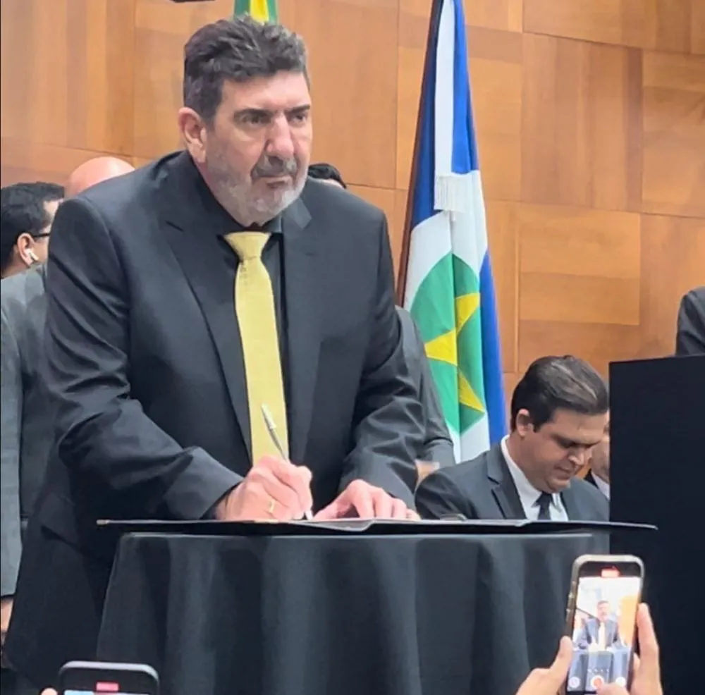 Dr. João assume como primeiro-secretário e reforça trabalho e o diálogo como pilares importantes na gestão