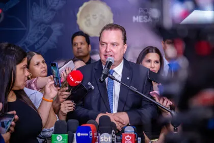 Max Russi diz que fará presidência de diálogo e harmonia com os poderes O presidente da Assembleia Legislativa, deputado Max Russi (PSB), falou em coletiva após a posse da nova Mesa Diretora