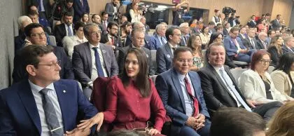 Parlamentares de Mato Grosso prestigiam posse de advogado no CNJ Os deputados Max Russi, Janaina Riva e Eduardo Botelho compareceram à solenidade