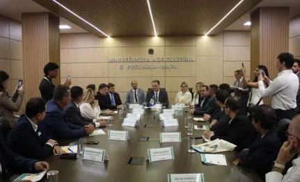 Fávaro destaca investimentos para prefeitos de MT