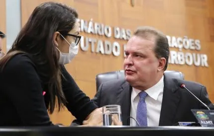 Deputados divergem sobre ampliação de sessões na AL