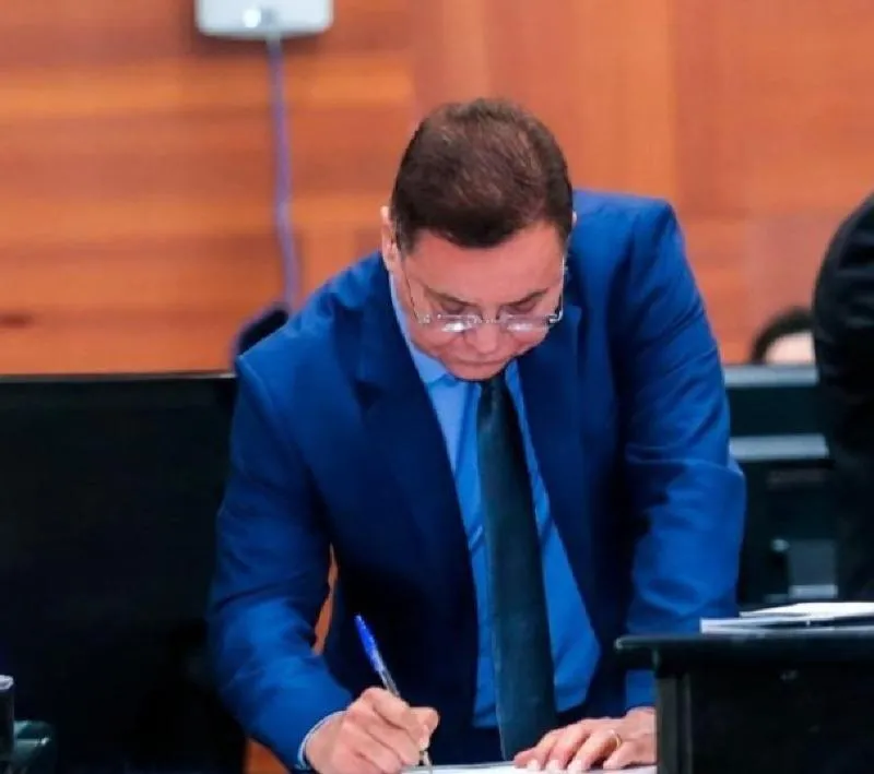 Botelho homenageia Operário VG com Moção de Aplauso após vitória histórica Time de VG brilha no cenário nacional ao eliminar o Sport Recife nos pênaltis e tem reconhecimento da ALMT