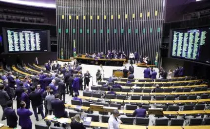 Despesa da bancada federal de MT afronta renda do trabalhador