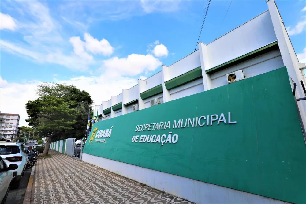 Prefeitura paga salário, prêmio saúde e injeta R$ 70 milhões na economia