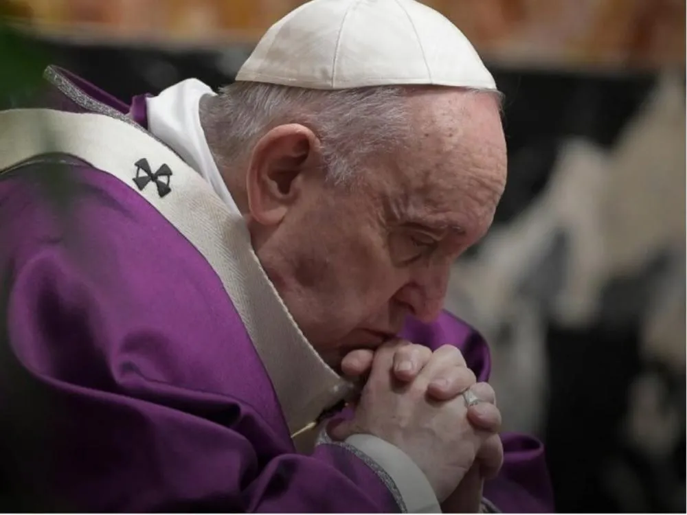 Papa Francisco morre e deixa funeral “reformado”: saiba como será esse momento O líder da Igreja Católica deixou algumas mudanças nesse processo antes de sua morte e quer um sepultamento simples