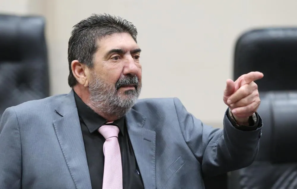 INDICAÇÕES Dr. João solicita duplicação de via, viaduto e reforma de salão para idosos em Tangará da Serra