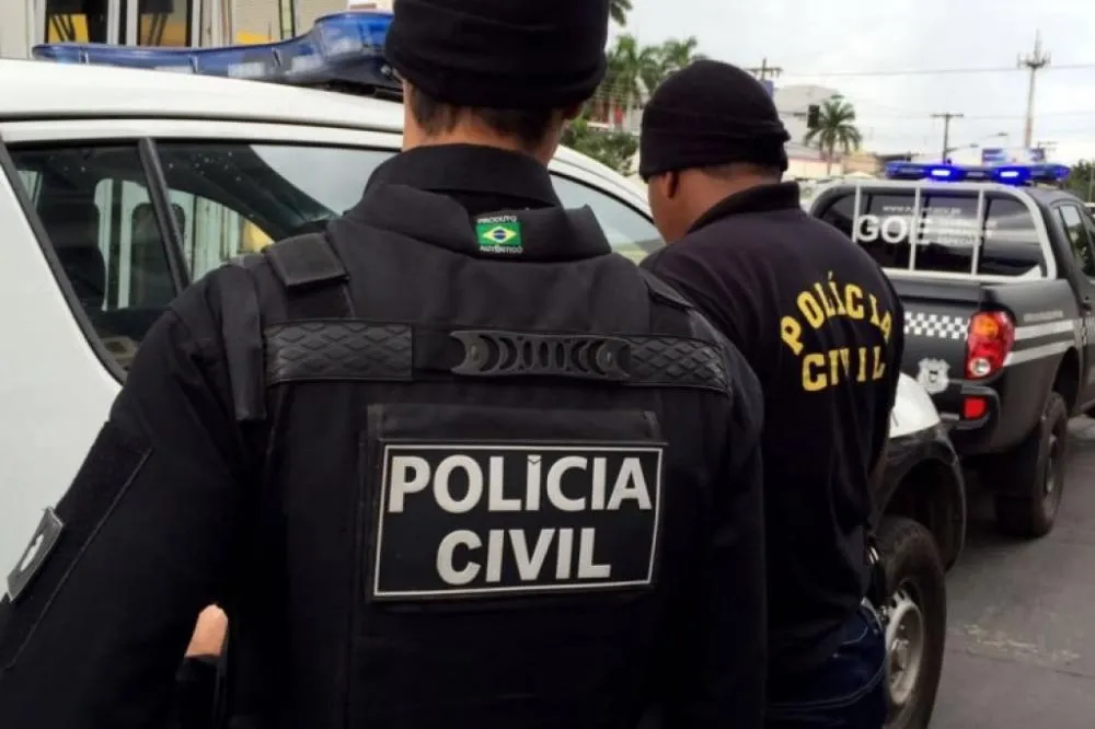 Polícia Civil e PRF recuperam escavadeiras furtadas no Rio de Janeiro em Pontes e Lacerda