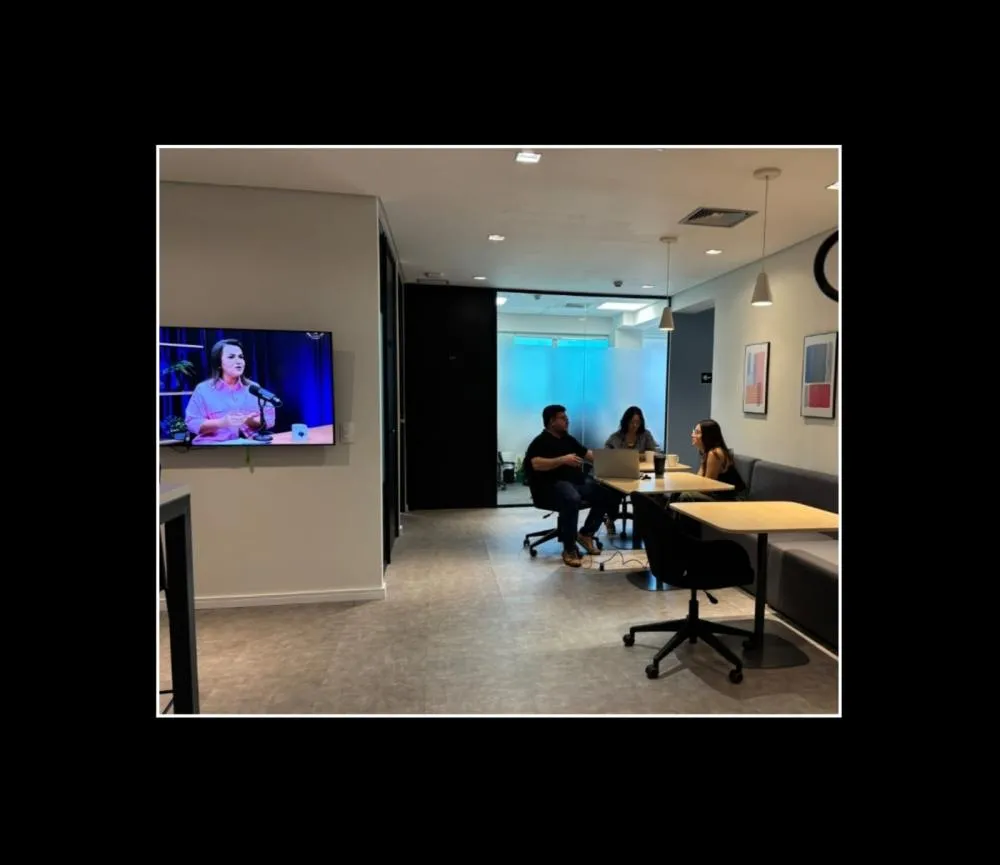 Regus 8 de abril: espaços de convivência, tudo bem pensado: