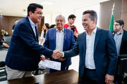 Investimento de R$ 20,5 milhões contempla pavimentação de sete bairros de Várzea Grande