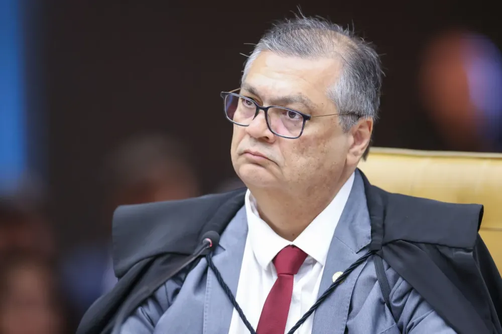 Dino divulga convidados para audiência pública sobre emendas parlamentares Encontro será realizado no dia 27 de junho, com o objetivo de discutir a transparência e a rastreabilidade dos recursos distribuídos pelo Legislativo