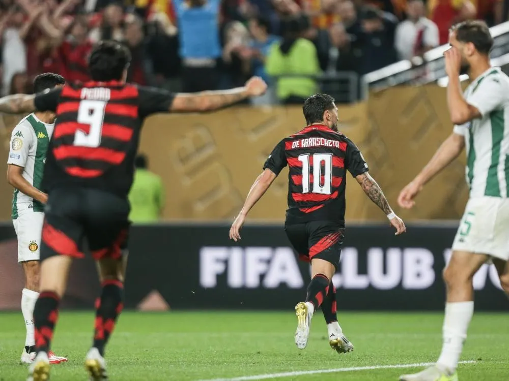 Flamengo estreia com vitória sobre o Espérance no Mundial de Clubes Atuação segura do elenco comandado por Filipe Luís animou a torcida rubro-negra