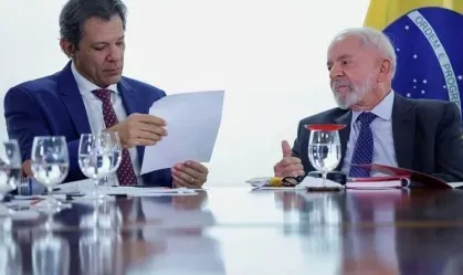 Derrota no IOF expõe desgaste do governo Lula com parlamentares Base governista foi pega de surpresa e ficou com sensação de que não havia o que fazer