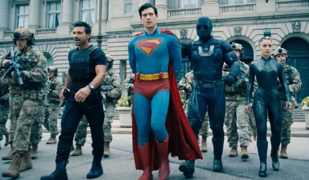 Novo “Superman” arrecada mais de R$ 1 bilhão no fim de semana de estreia Longa prepara o terreno para as próximas produções da DC, incluindo um filme de “Supergirl” e futuros longas de Batman e Mulher Maravilha