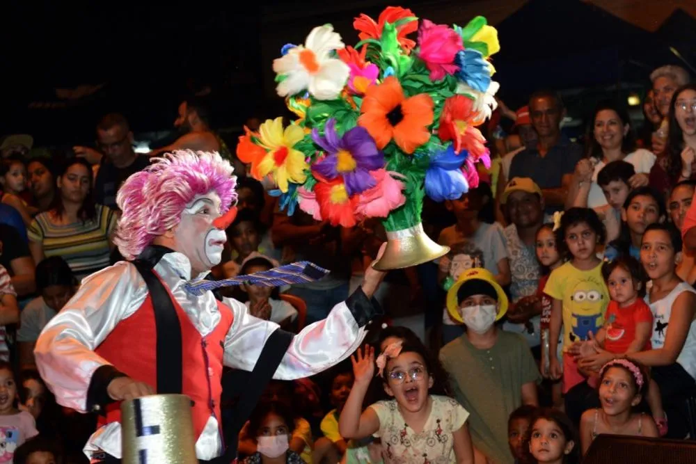 COMUNIDADES Grupos Asas de Picadeiro e Embira do Cerrado realizam interações culturais com povos originários e comunidades urbanas do Vale do Araguaia