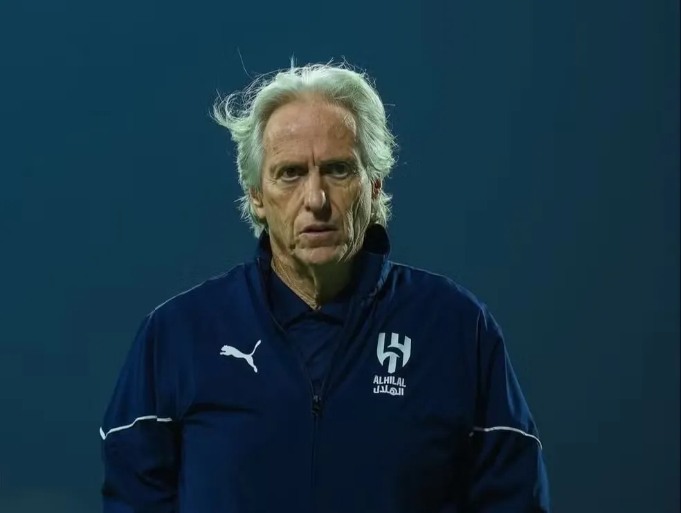 Em dia de Neymar, Jorge Jesus bate recorde no Al-Hilal Técnico português se torna o mais vitorioso do clube saudita; veja números