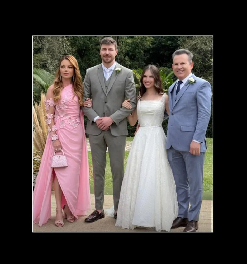 Casamento de Ana Mendes, aconteceu neste sábado, 9 de agosto, numa fazenda, em Queluz, no interior de SP: