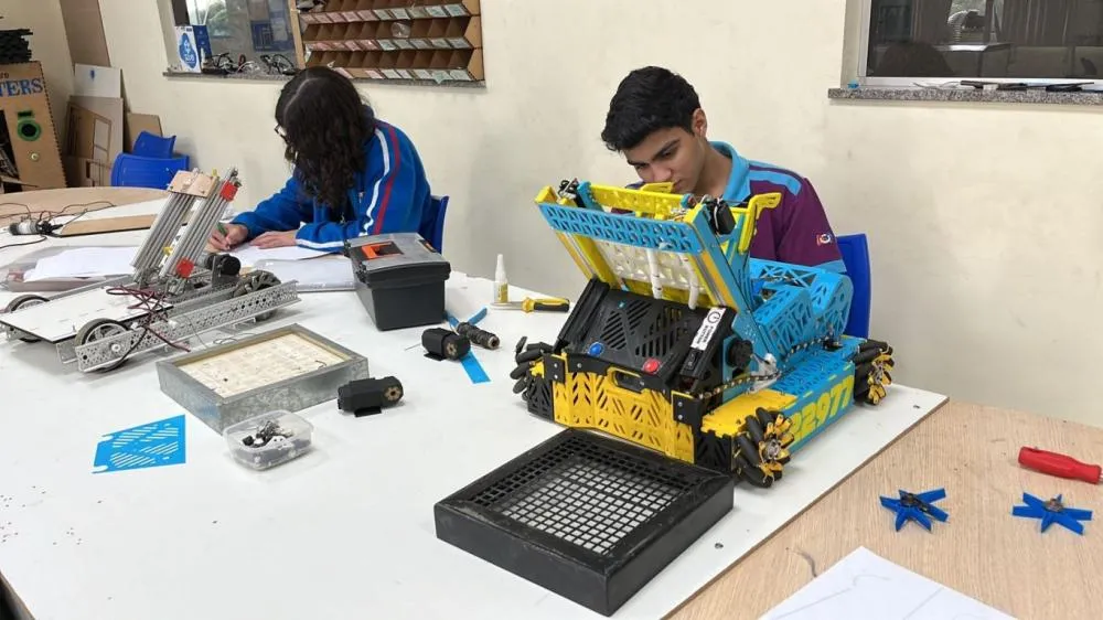 Festival de Robótica: Equipe de VG constrói robô inspirado em máquinas agrícolas