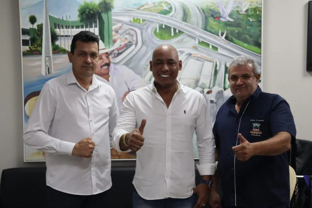 Vereador Kássio Coelho é eleito presidente da UCMMAT com apoio do deputado Juca do Guaraná