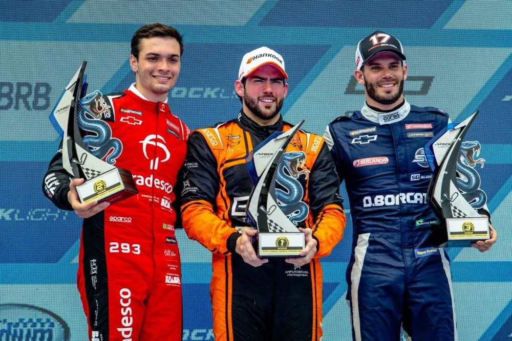 Ernani brilha na Stock Light e empilha troféus na etapa de Cascavel