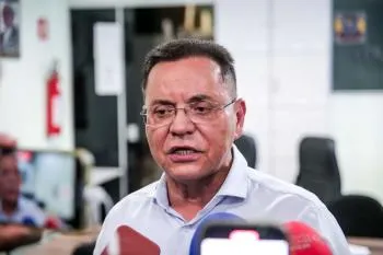 'conversa de bêbado' Botelho fala em indefinição e diz que 'benção' de Bolsonaro não define chapa