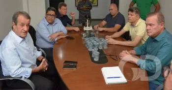 Fagundes usa PL como 'escudo' e descarta recuo ao governo