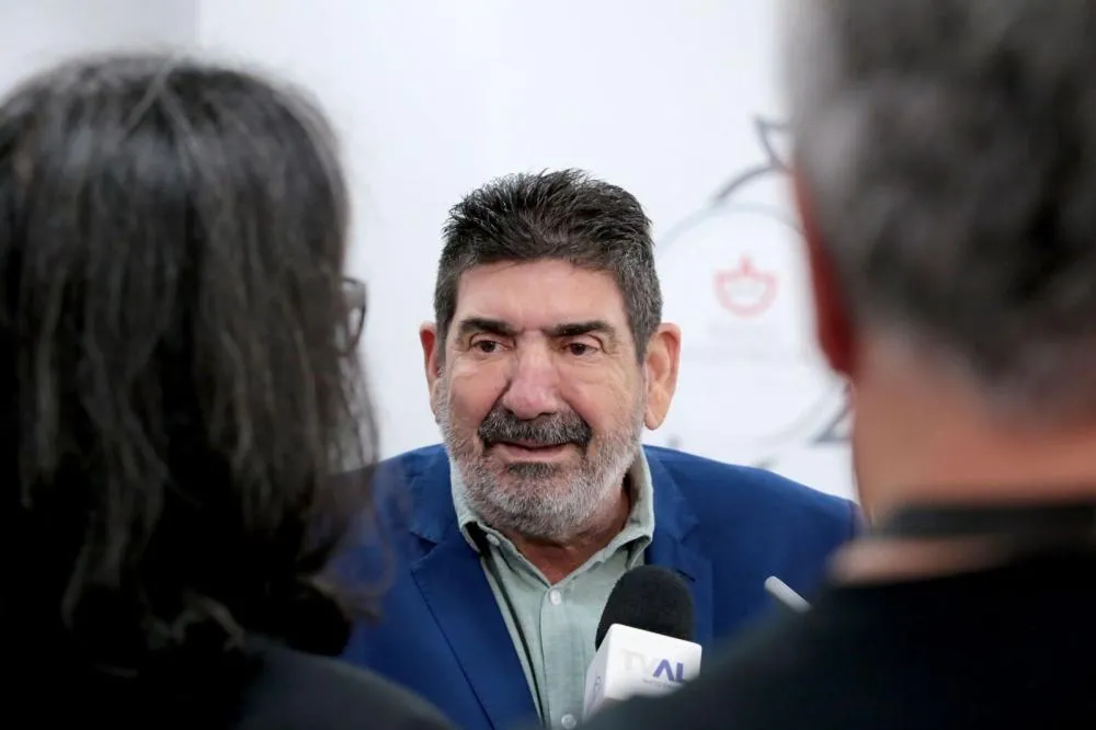 Dr. João pede que governo cumpra decisão do STF e regulamente redução da carga horária a servidores com filhos com deficiência