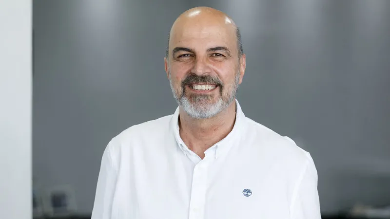 “Professor tem motivos para comemorar em Cuiabá”, afirma secretário Amauri Monge