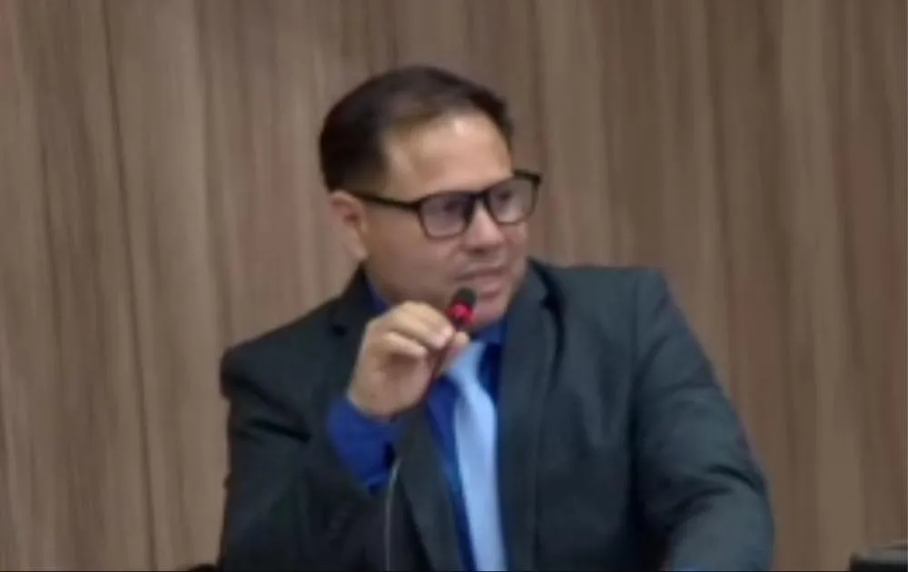 Vereador Raul Curvo destaca importância de políticas públicas voltadas à infância e à valorização dos professores