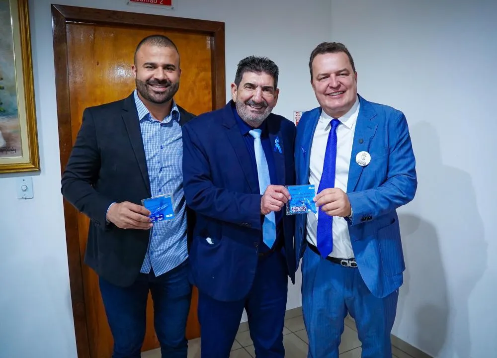 Deputado Dr. João realiza ação especial de conscientização sobre o câncer de próstata na Assembleia Legislativa