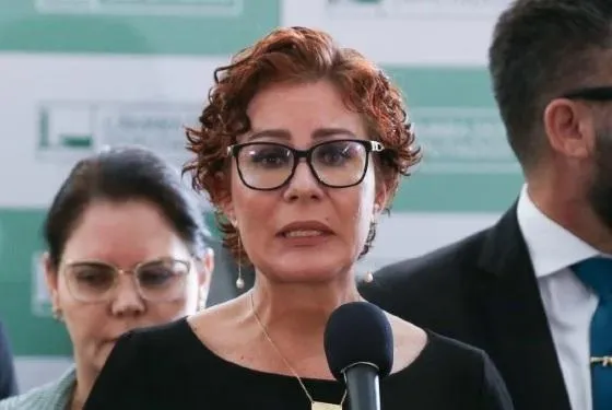 STF anula decisão da Câmara e determina perda imediata do mandato de Carla Zambelli