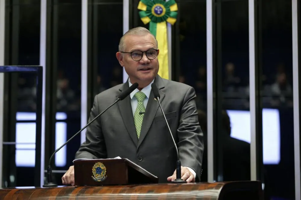 Senador Wellington Fagundes cobra governo federal e defende pescadores afetados por atraso no seguro-defeso