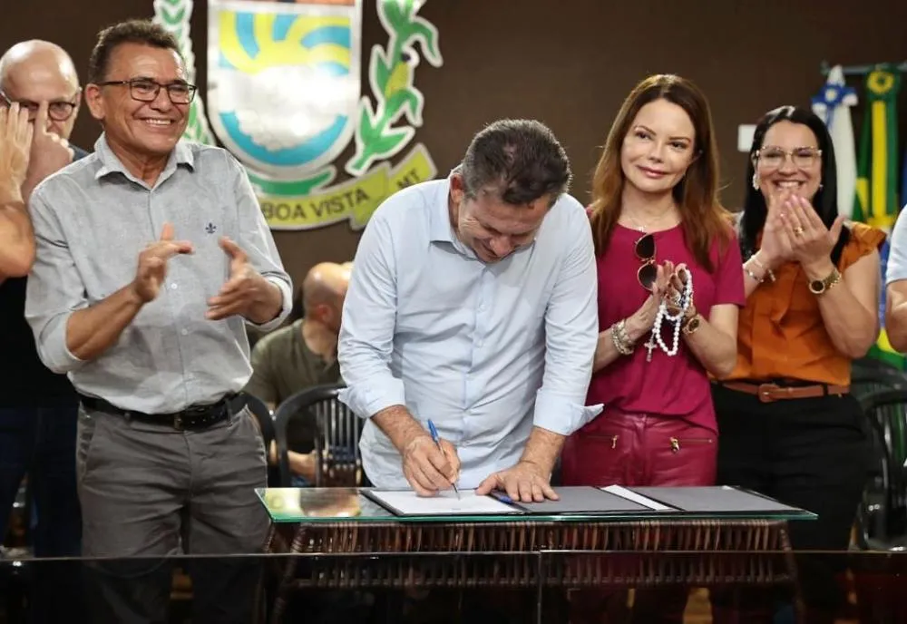 Governo de MT investe mais R$ 4,5 milhões na infraestrutura viária de Alto Boa Vista Bairros Setor Sol Nascente e Mãe Maria receberão asfalto novo; município já recebeu R$ 100 milhões em investimentos desde 2019