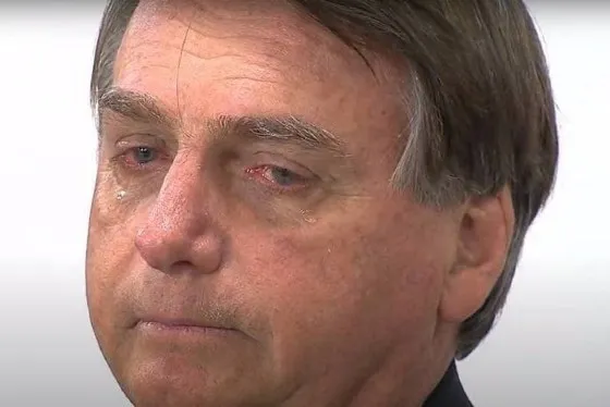 STF concede prisão domiciliar humanitária a Bolsonaro por 90 dias Decisão de Alexandre de Moraes considera quadro de broncopneumonia aspirativa e impõe restrições rigorosas