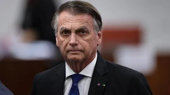 Moraes cobra explicações de Bolsonaro após vídeo nos EUA Moraes vê possível descumprimento e cobra defesa de Bolsonaro