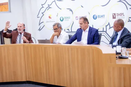 Observatório da Pesca recebeu pesquisadores em encontro nesta quarta (27) Convidados criticaram política adotada pelo governo do estado