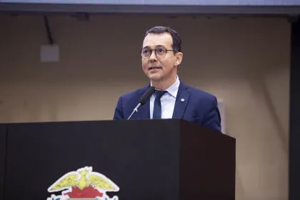 Assembleia aprova em 1ª votação projeto que proíbe incentivos fiscais a empregadores na lista suja do trabalho escravo Texto passou por primeira votação nesta quarta-feira e segue para segunda apreciação na ALMT.
