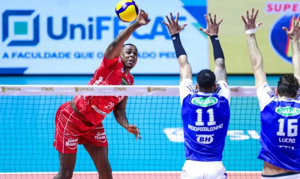 Sada Cruzeiro vence Vôlei Renata e é decacampeão da Superliga