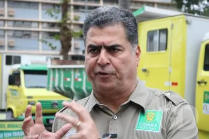 Emanuel admite 'aperto' no caixa da prefeitura mas nega atraso de salários