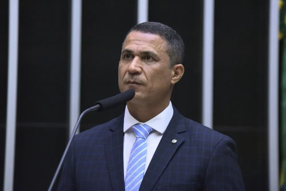 PL APROVADO Instalação de bloqueadores de celulares em presídios irá frear ação do crime organizado, defende Coronel Assis